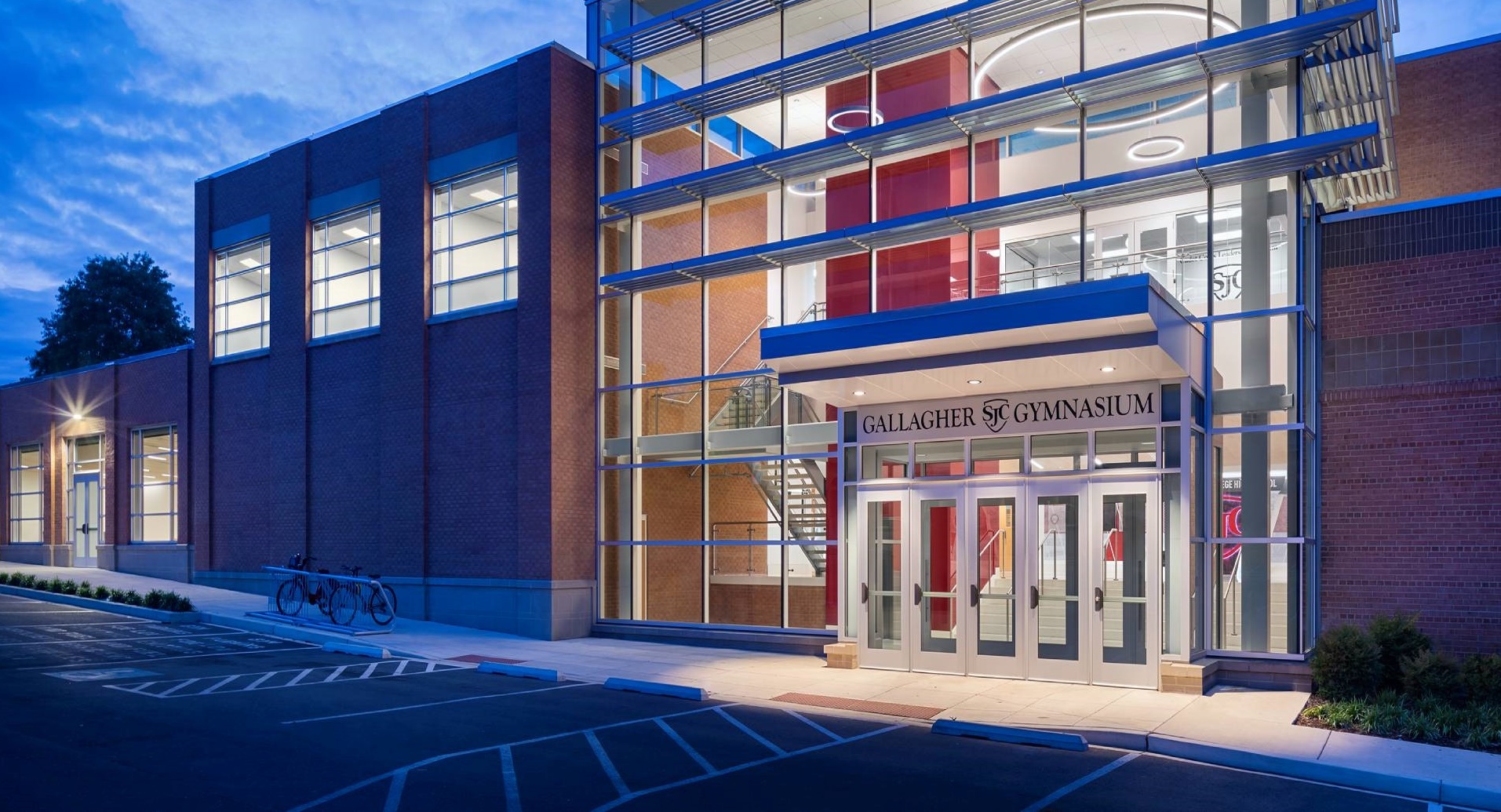 Center For Performance And Leadership building © Andrew Rugge | Courtesy Perkins Eastman